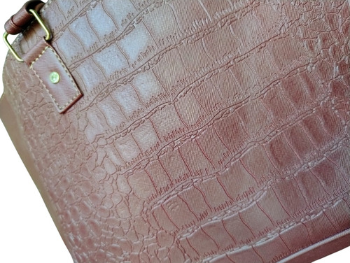 Bolso Burdeos Color Vino /temporada 2025 Vino Lisa Níquel Vino