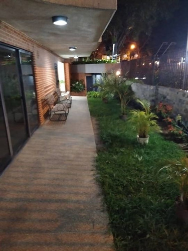 Imagen 13 de 16 de Vendo Apto 237mts2 5h+s/5.5b/4pe Las Acacias