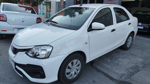 Toyota Etios 1.5 Sedan X