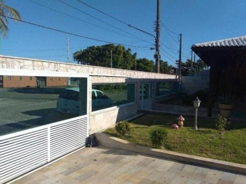 Casa Avarandada Com 05 Dormitórios No Litoral Sul!