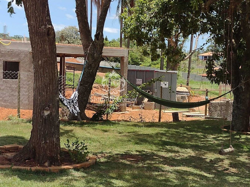 Imagem 4 de 14 de 1.027m², Em Condomínio, 01 Dormt, Churrasqueira E Piscina !!
