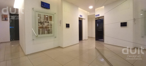 Venta De Oficina En Grand Astoria Oficce 7 Piso