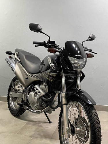 Imagen 1 de 5 de Honda Falcon 400