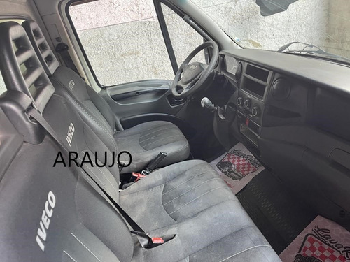 Imagem 8 de 8 de Iveco Daily 35s14 2015