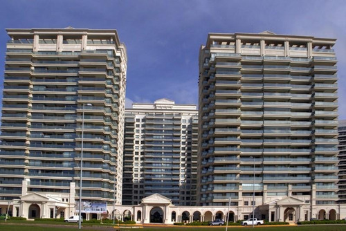 Imagen 2 de 30 de Imperiale Iii - Luxury Apartamentos En Parada 1 De Playa Brava