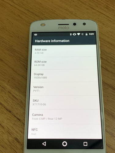 Moto Z2 Play 64 Gb Oro Fino 4 Gb Ram (Reacondicionado)