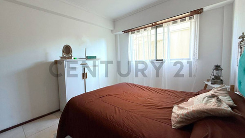 Venta De Departamento Dos Ambientes A 200 Metros De Plaza Colón, Mar Del Plata.