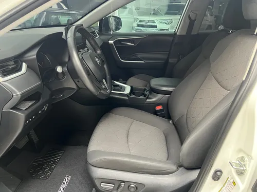 Toyota Rav4 Xle 2019 Blanco