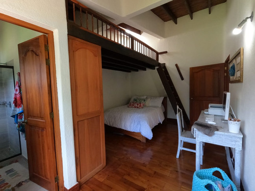 Se Vende Exclusiva Casa Campestre En El Alto Del Escobero Envigado!
