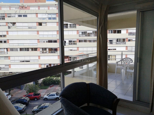 Imagen 17 de 30 de Apartamento En Alquiler, Punta Del Este, Próximo A Playa Brava Y Mansa, Buenos Servicios, Próximo Enjoy, Conrad