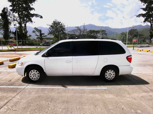 Imagen 5 de 11 de Viajes Ejecutivos Taxi Vip, Valencia - Caracas, Maiquetia