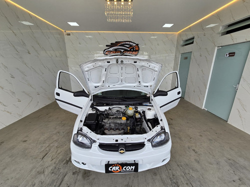 Chevrolet Corsa 1.0 Wind 3p