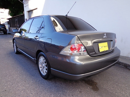 Imagen 6 de 10 de Mitsubishi Lancer Touring 2012 2.0 Automático