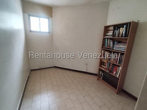 Juan Carlos González. Renta House Carabobo Alquila Casa Urb. Las Clavellinas Valencia Mls #25-18405 Rah/jcg.