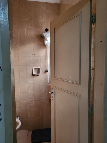 Imagem 4 de 30 de Casa 3 Quartos Uma Suíte , Piscina E Lojas
