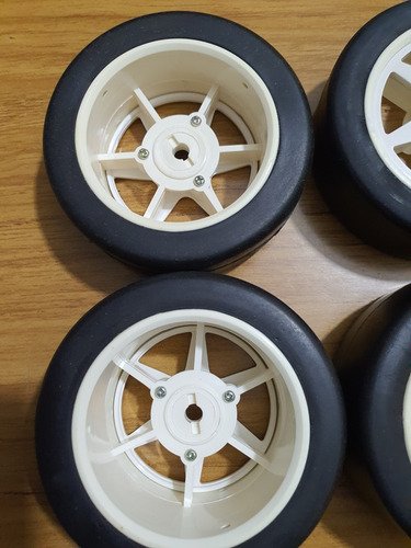 Ruedas Para Auto Radiocontrol 1/10. Llanta Y Cubierta Rc (Usado)