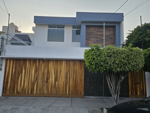 Excelente Casa Tres Niveles Zona Sur Cdmx