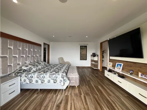 Casa Para La Venta En Medellín Las Palmas Parte Baja