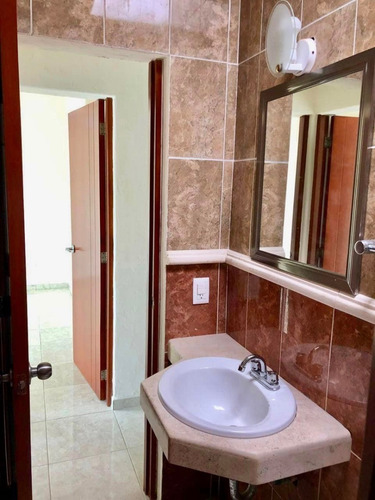 Casa En Venta En Av Las Torres