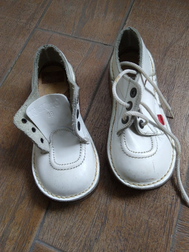 Zapatos Kickers Originales. Blanco. Niño Talla 29. Usados.