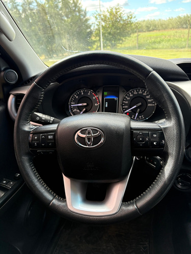 (merc) Toyota Hilux Pick-up 2.8 Cd Sr 204cv 4x4