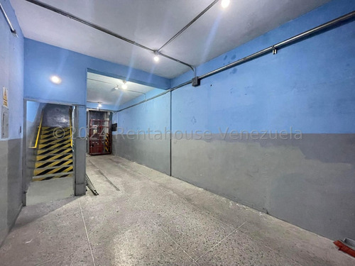 Edificio En Venta Ubicado En San Jose Maracay, Fvina 24-24423