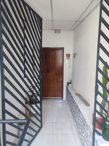 Imagem 2 de 8 de Casa 3 Cômodos