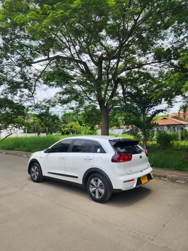 Kia Niro Emotion 1.6 Gasolina-electrico