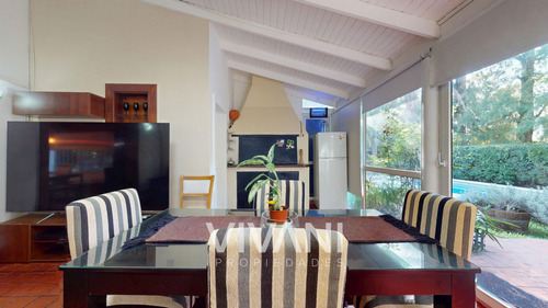 Casa Venta 425 E/ 135 Y 136. Villa Elisa 1170 M2