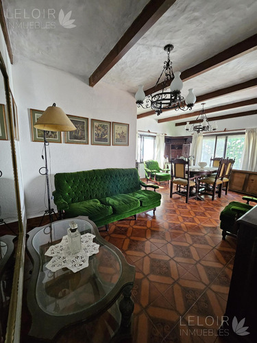 Casa En Venta 6 Amb En Parque Leloir