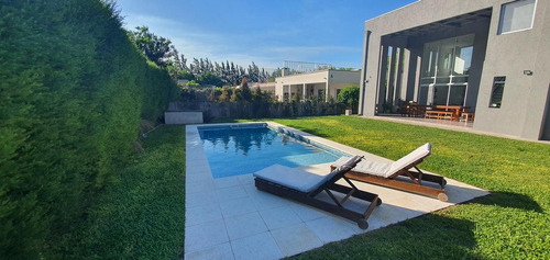 Casa En Venta - La Comarca