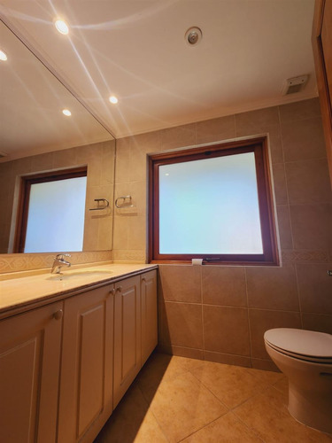 Casa En Venta De 6 Dorm. En Talca