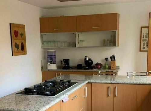 Imagen 4 de 14 de Casa De 3 Recamaras Con Jardín En El Cortijo