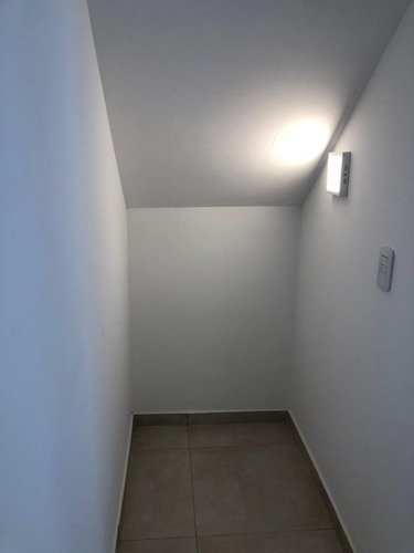 Imagen 9 de 20 de Venta Duplex En Barrio. Guido Spano 28