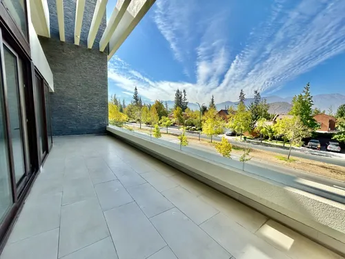 Duplex Con Jacuzzi Y Quincho Privado // 3d + 3b + Servicios