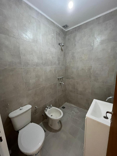 Departamento, 1 Dormitorio En P.a Contrafrente
