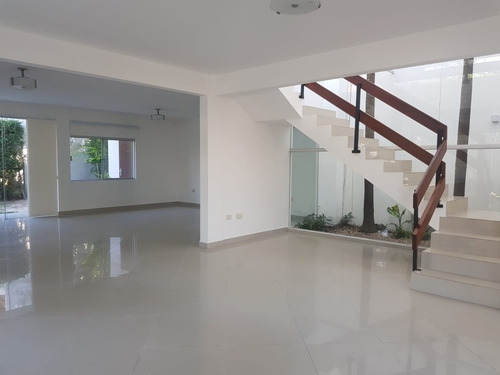 Imagen 2 de 4 de Casa En Alquiler De 4 Dormitorios