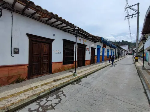 Local En Venta En Cerca Al Parque. Cod V4139