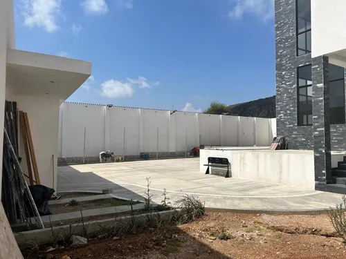 Casa Grande Tipo Minimalista