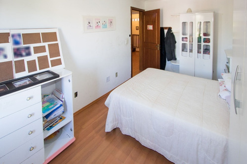 Casa Em Ipanema Com 3 Dormitórios - Lu273419