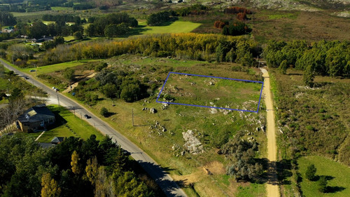 Imagen 6 de 8 de Terreno En Tandil Barrio Golf, Los Cardos, Oportunidad! Urge