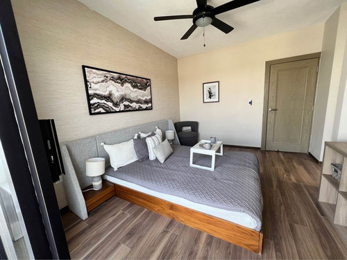 Venta De Casa (250m2) En Calle Cerrada A 10 Mins De Corazon De Santa Fe, Muy Bien Comunicado Db15-z74