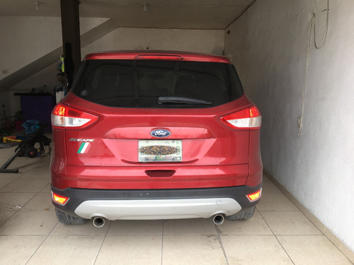 Ford Escape 2.5 S Plus Mt