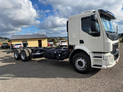 Imagem 3 de 15 de Volvo Vm 270