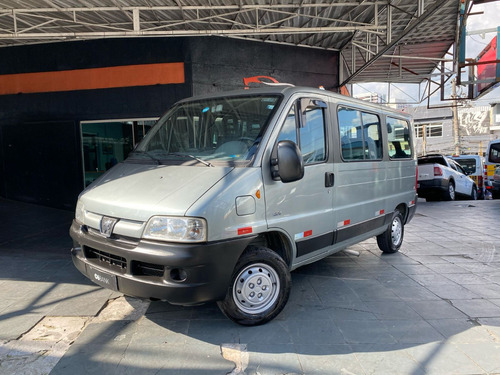 Peugeot Boxer Minibus 330