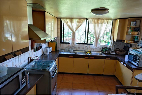 Imagen 6 de 17 de Se Vende Casa 3d+3b+4est. Las Condes