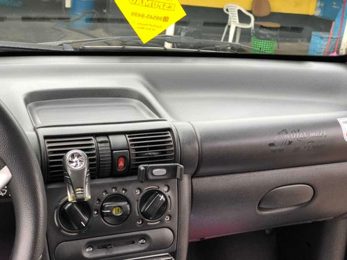 Chevrolet Corsa Sedã