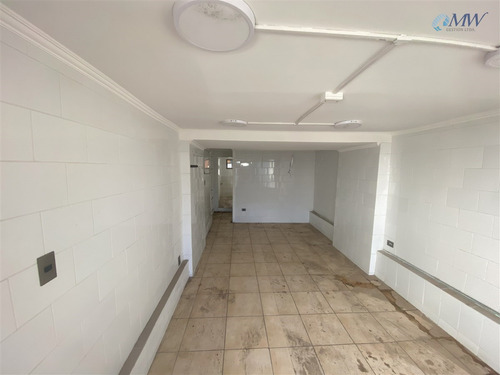 Amplia Casa - Oficina En Venta En El Mejor Barrio De Ñuñoa