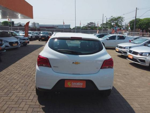 Imagem 2 de 9 de Chevrolet Onix 1.0 Mpfi Lt 8v Flex 4p Manual