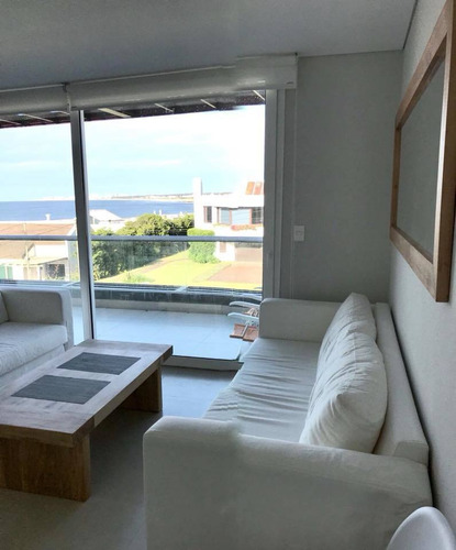 Apartamento En Alquiler Por Temporada De 4 Dormitorios En La Barra